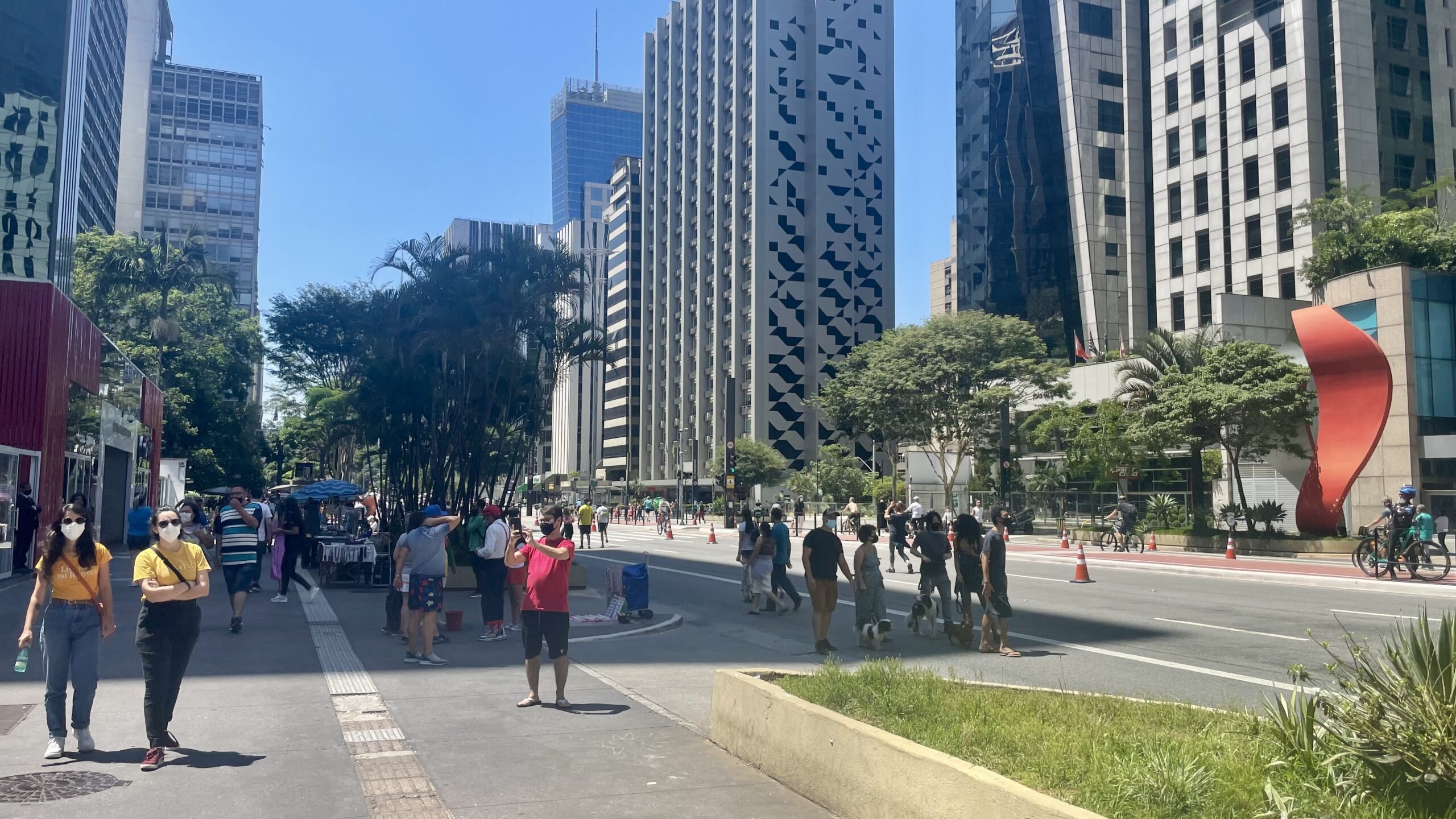 L'Avenue Paulista le Dimanche