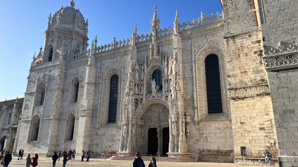 L'entrée du monastère des Hiéronymites au coeur de Belém