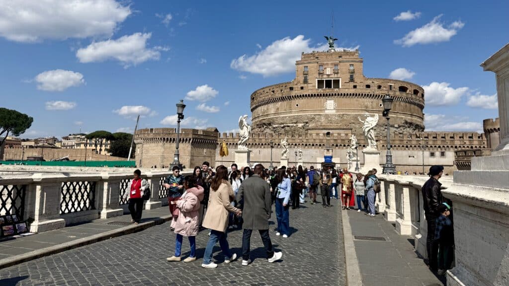 Le Castel Sant'Angelo vu depuis le pont